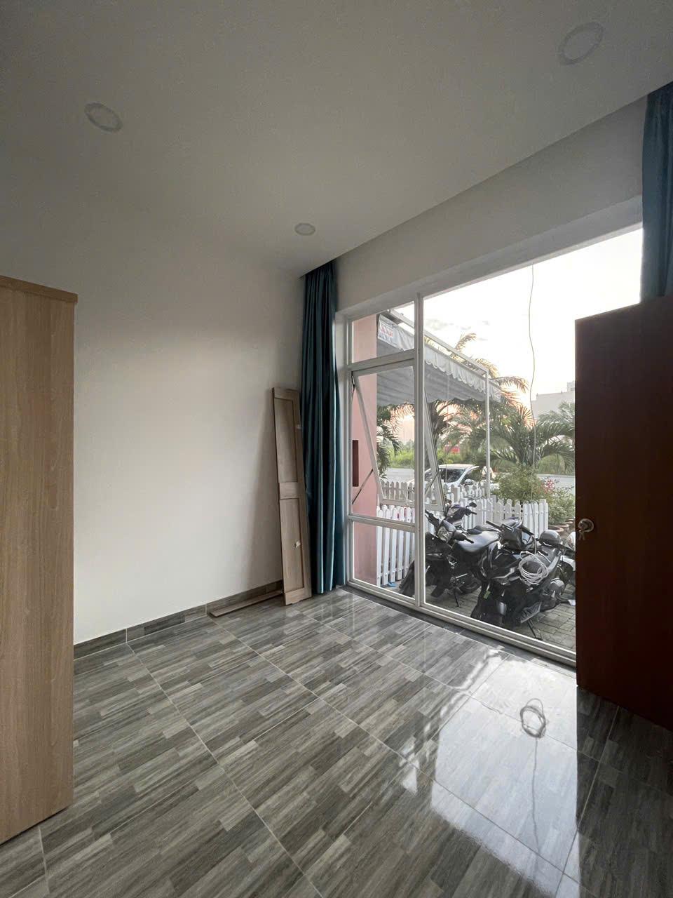 E3-28, E3-29 STAR VILLAGE