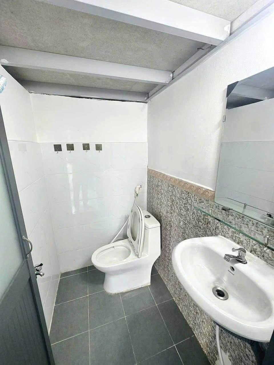 929 QUỐC LỘ 1A