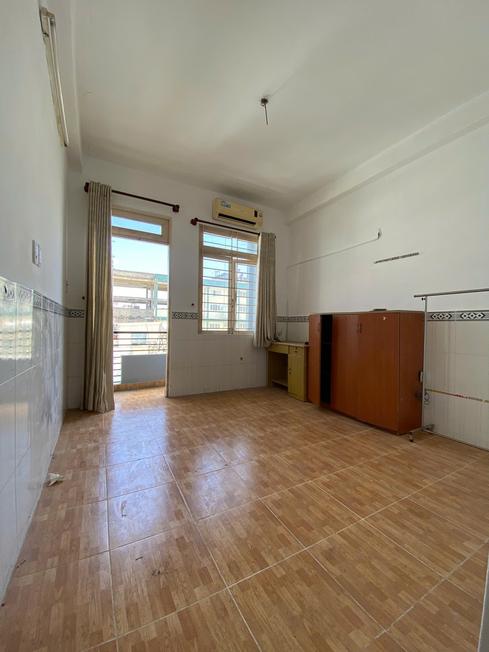 184/38 ÂU DƯƠNG LÂN