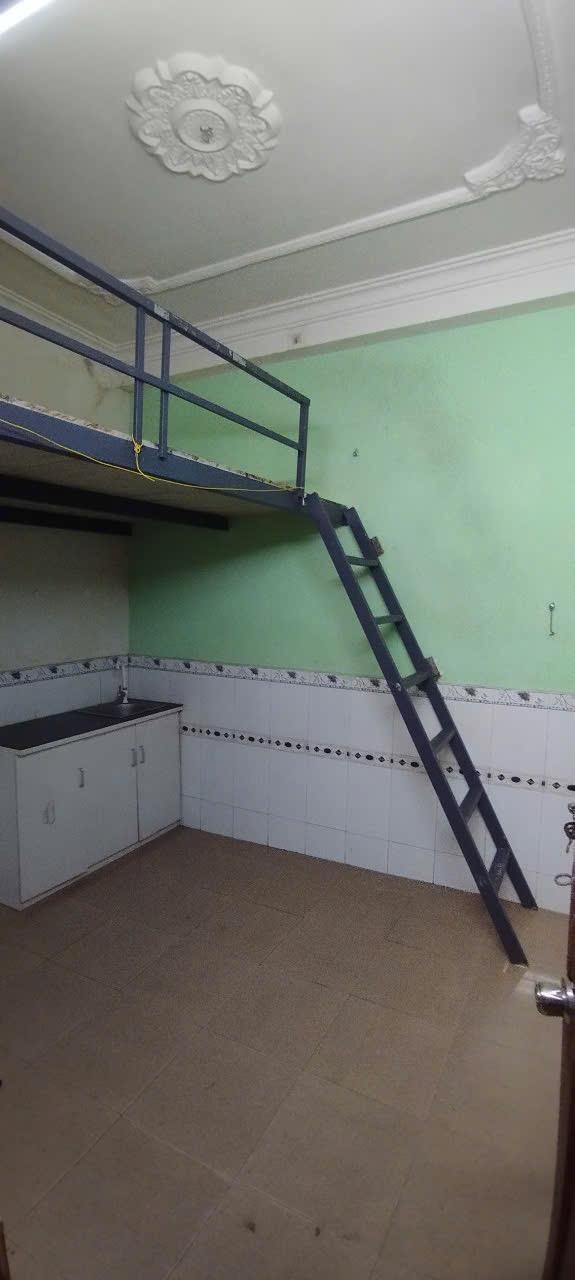 150 PHẠM ĐỨC SƠN