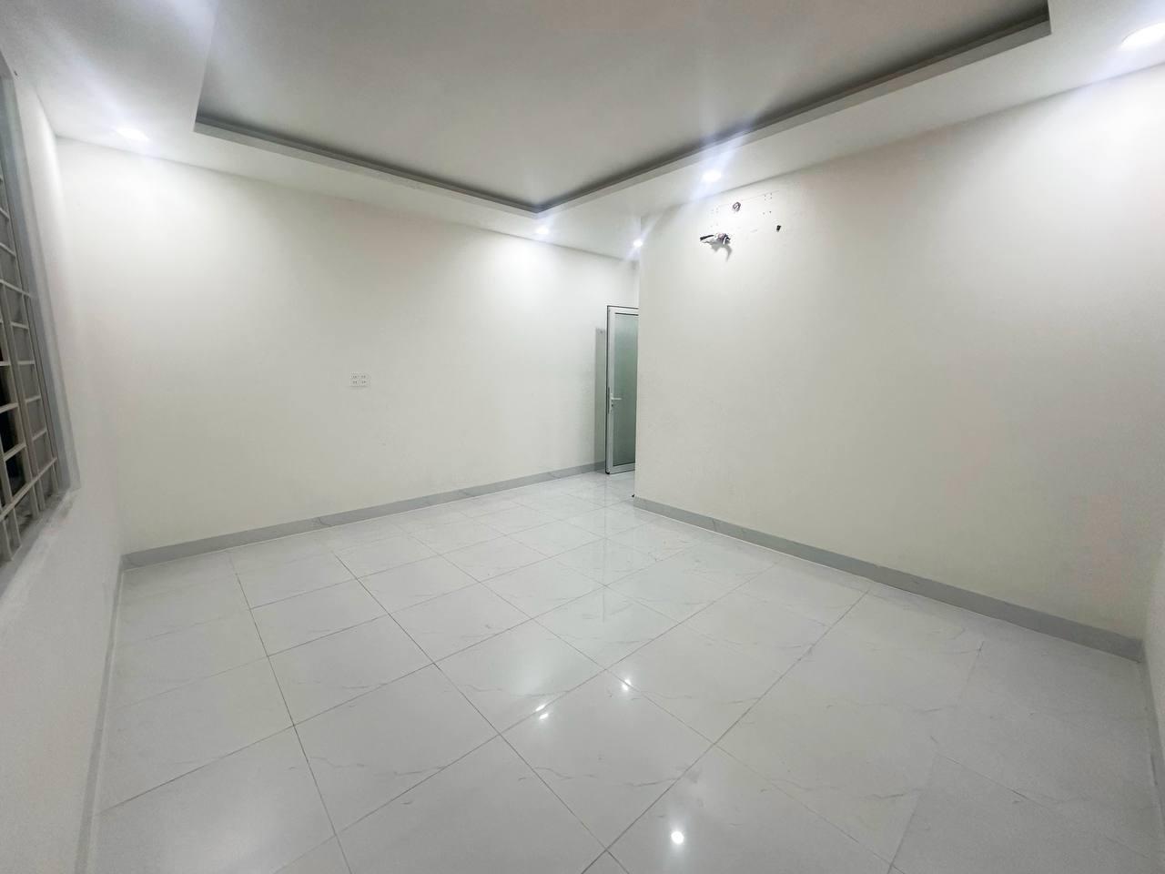 3070 PHẠM THẾ HIỂN