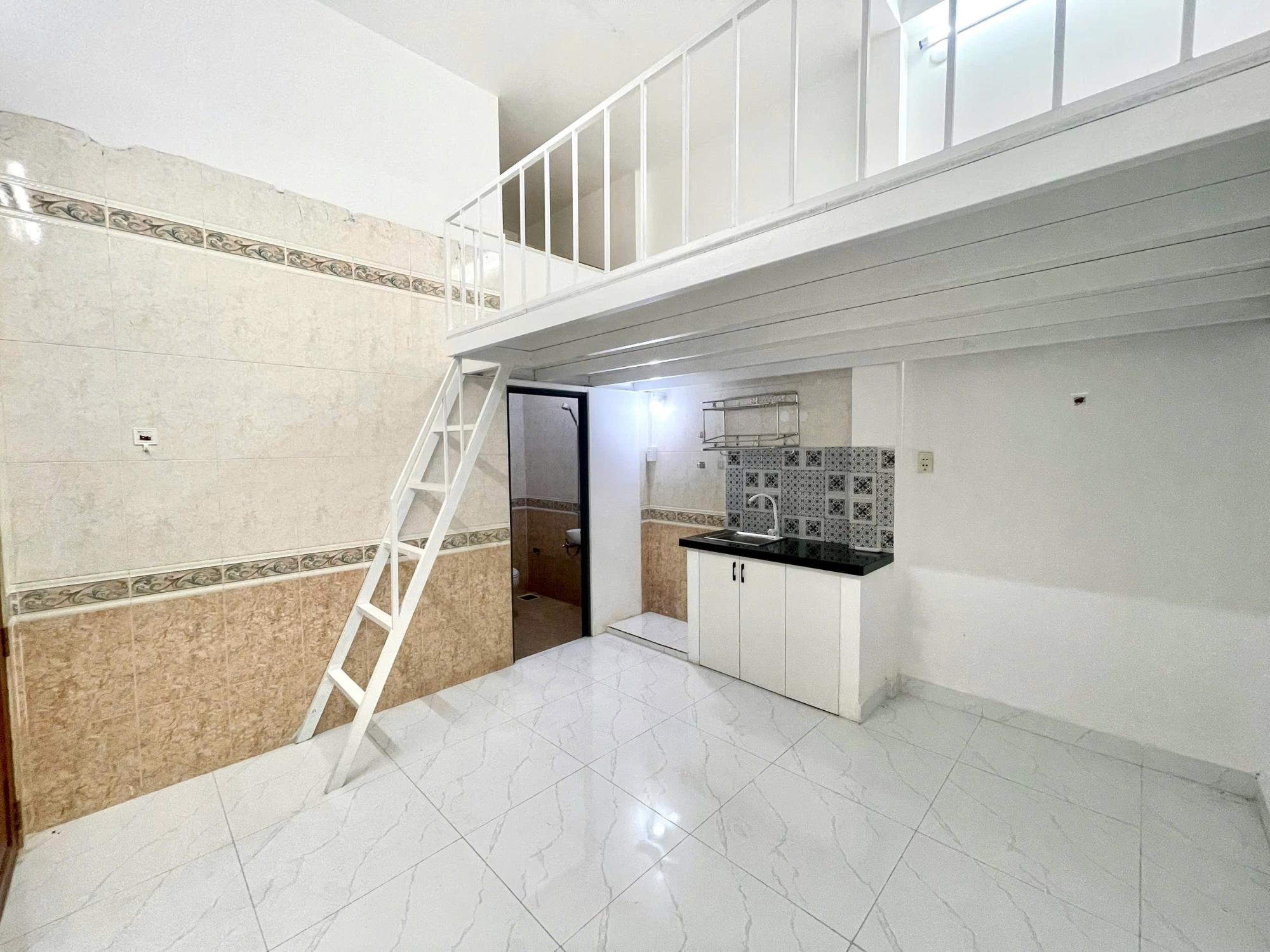 11C CƯ XÁ BÀ ĐIỂM