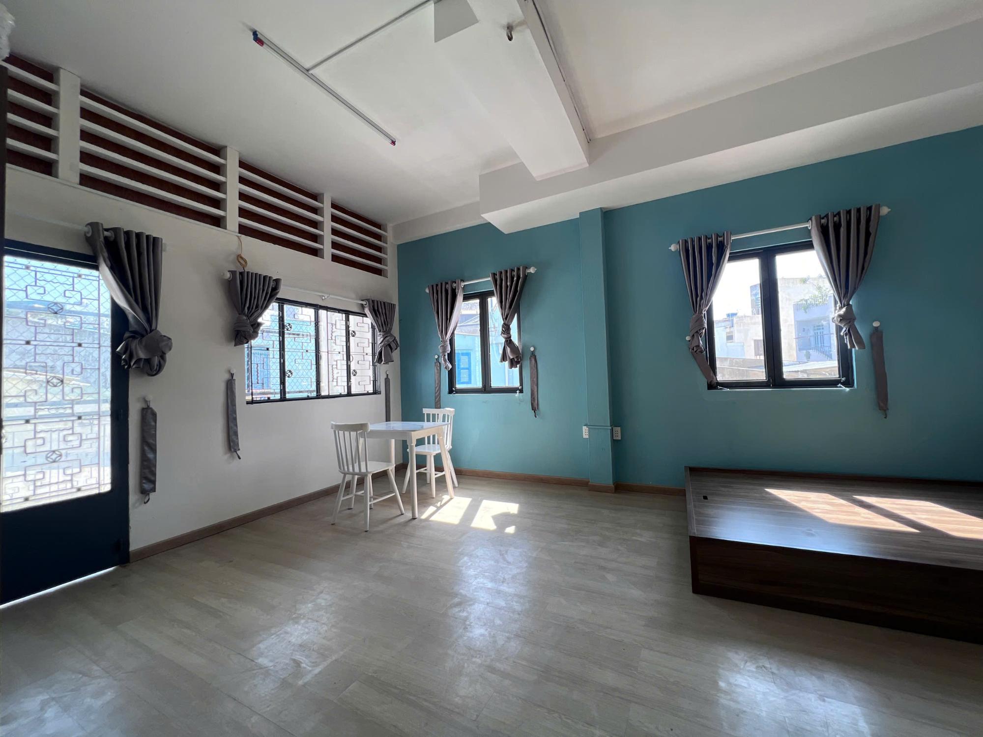 105 LẠC LONG QUÂN