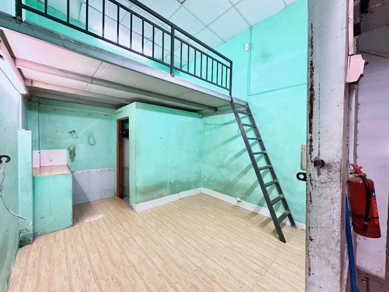 1368/47 LÊ VĂN LƯƠNG