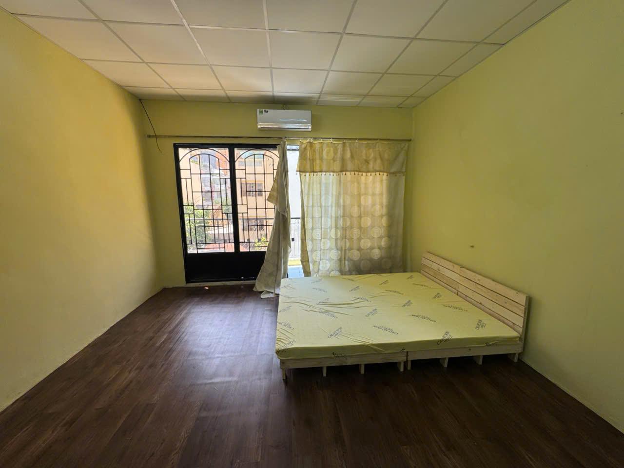 261/23 TRẦN HƯNG ĐẠO