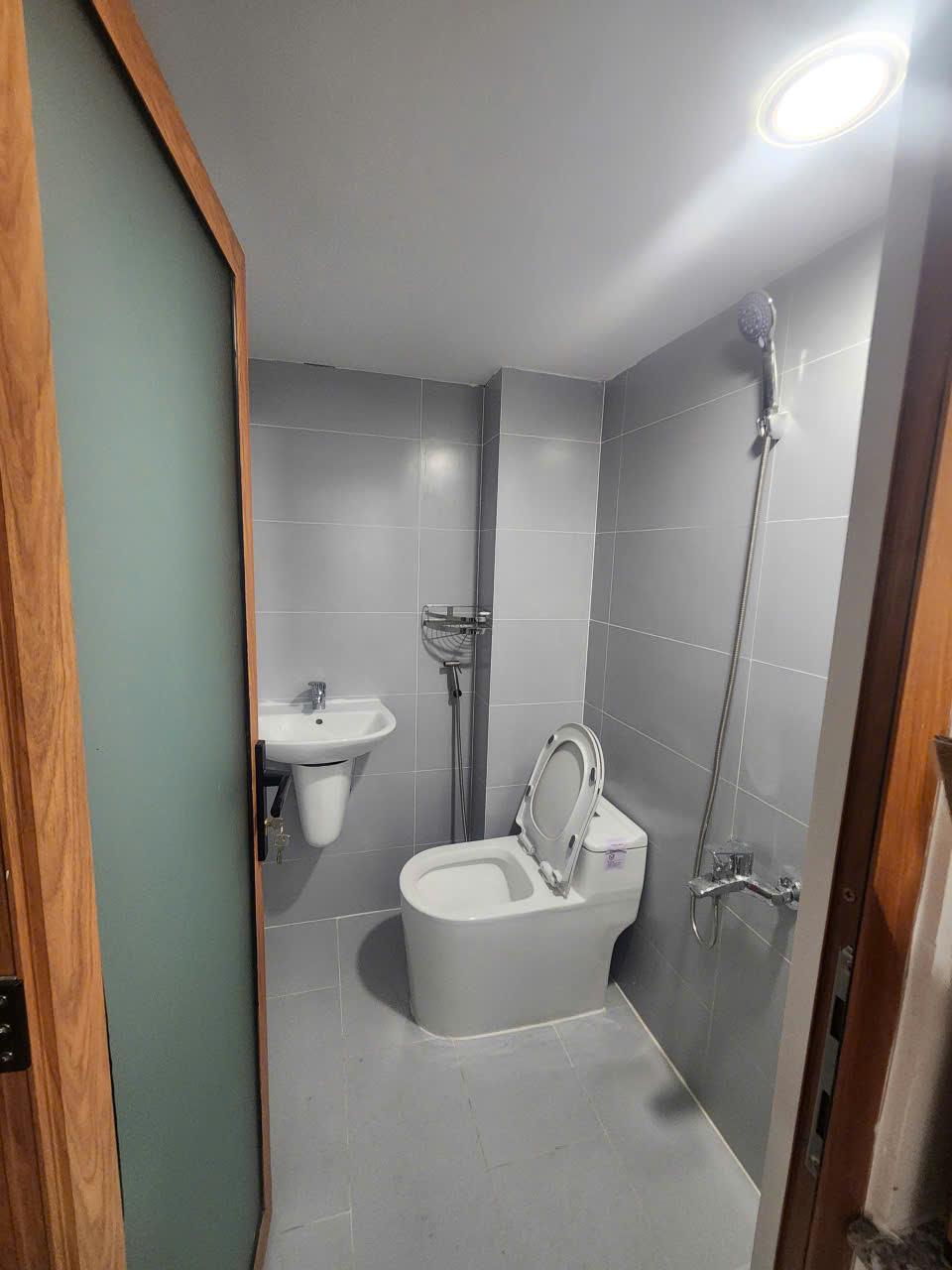 175 NGUYỄN THỊ BÚP