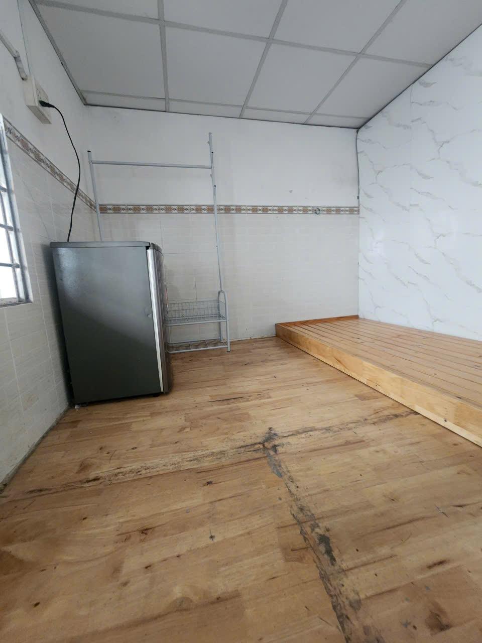 208/37/15B NGUYỄN HỮU THỌ