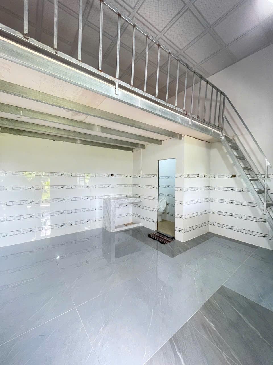 196 DDT923 (NHÀ TRỌ Ý ĐÀO)