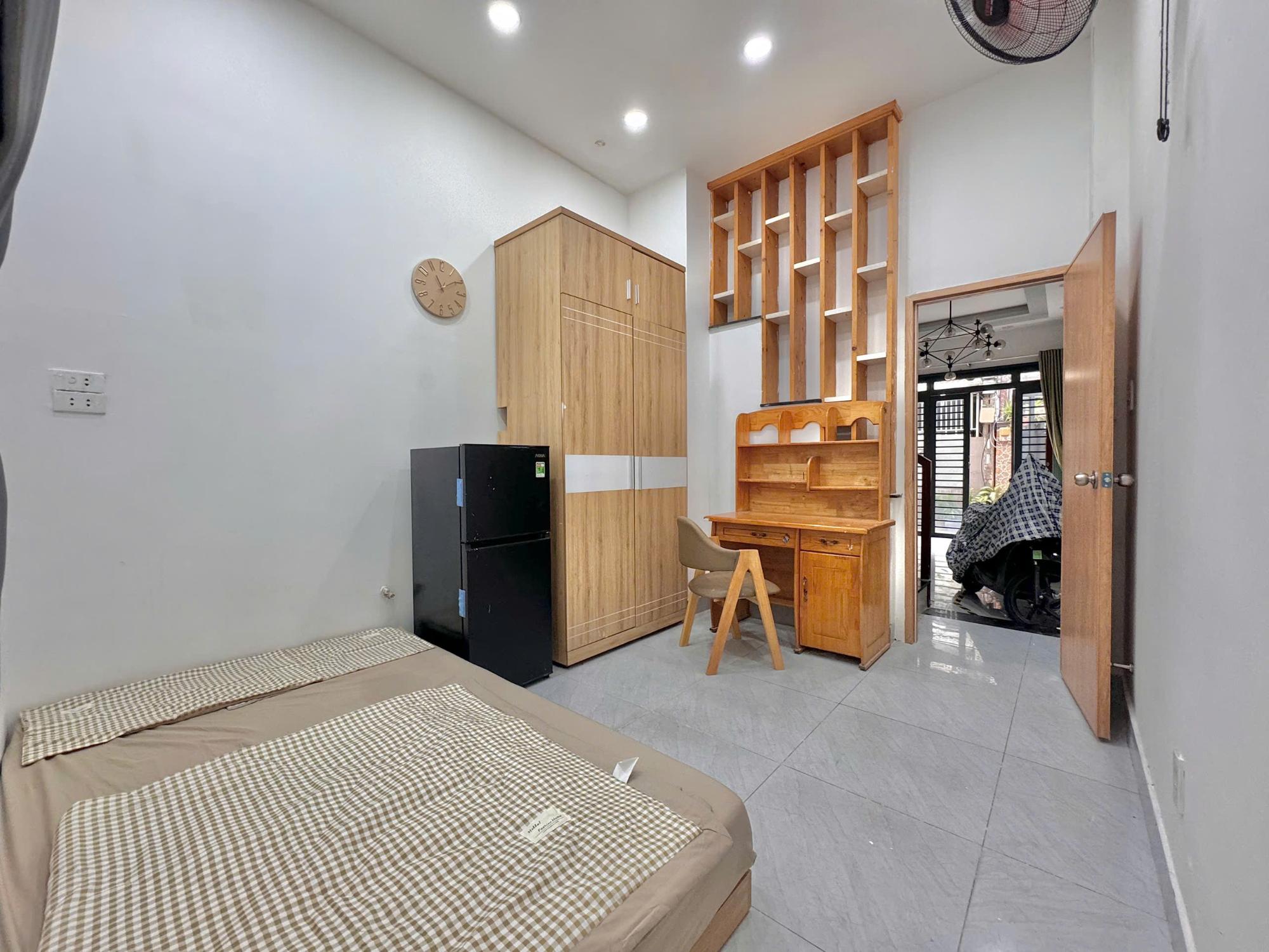 89/37/18A NGUYỄN HỒNG ĐÀO