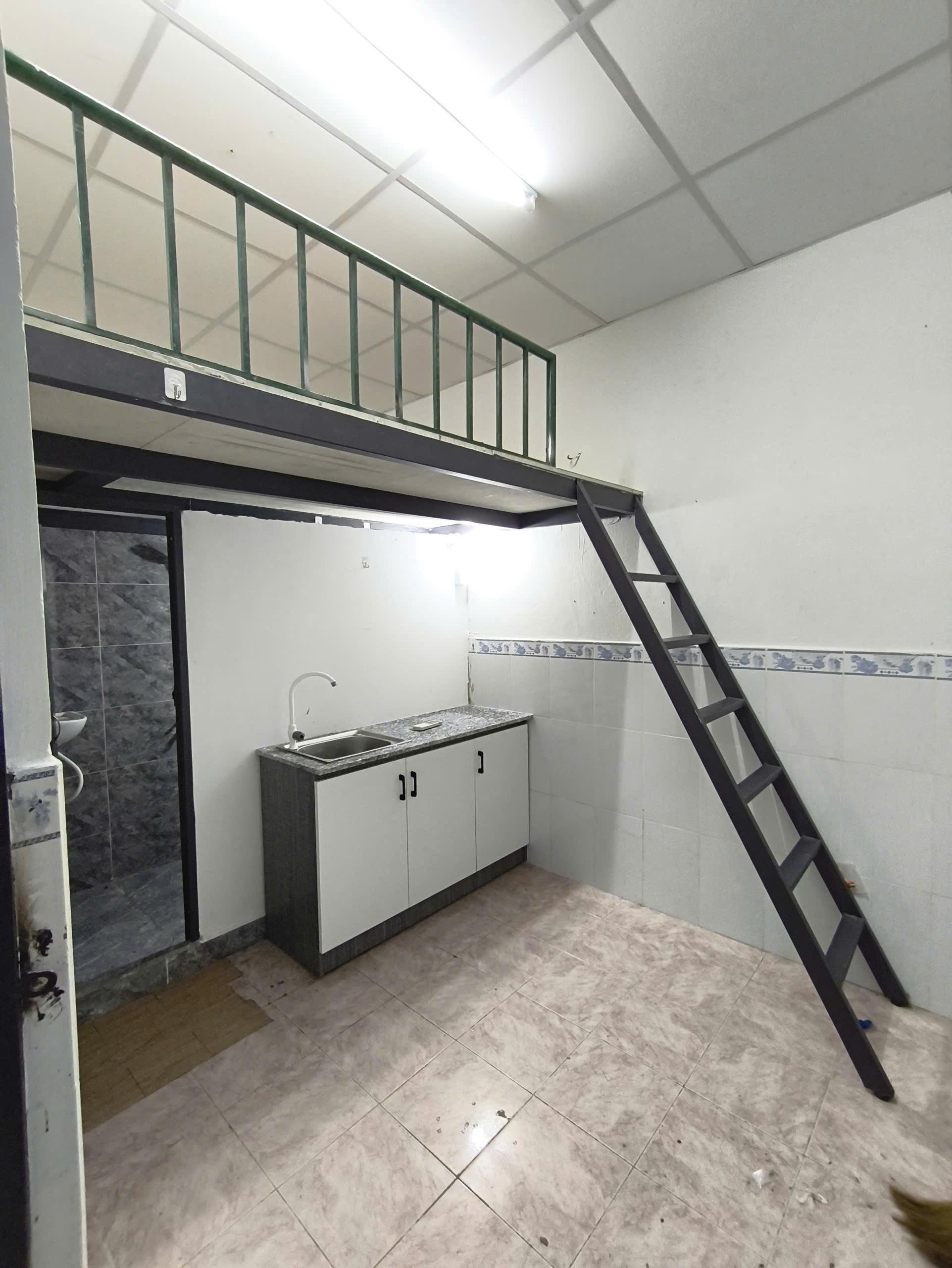 818/1 NGUYỄN KIỆM