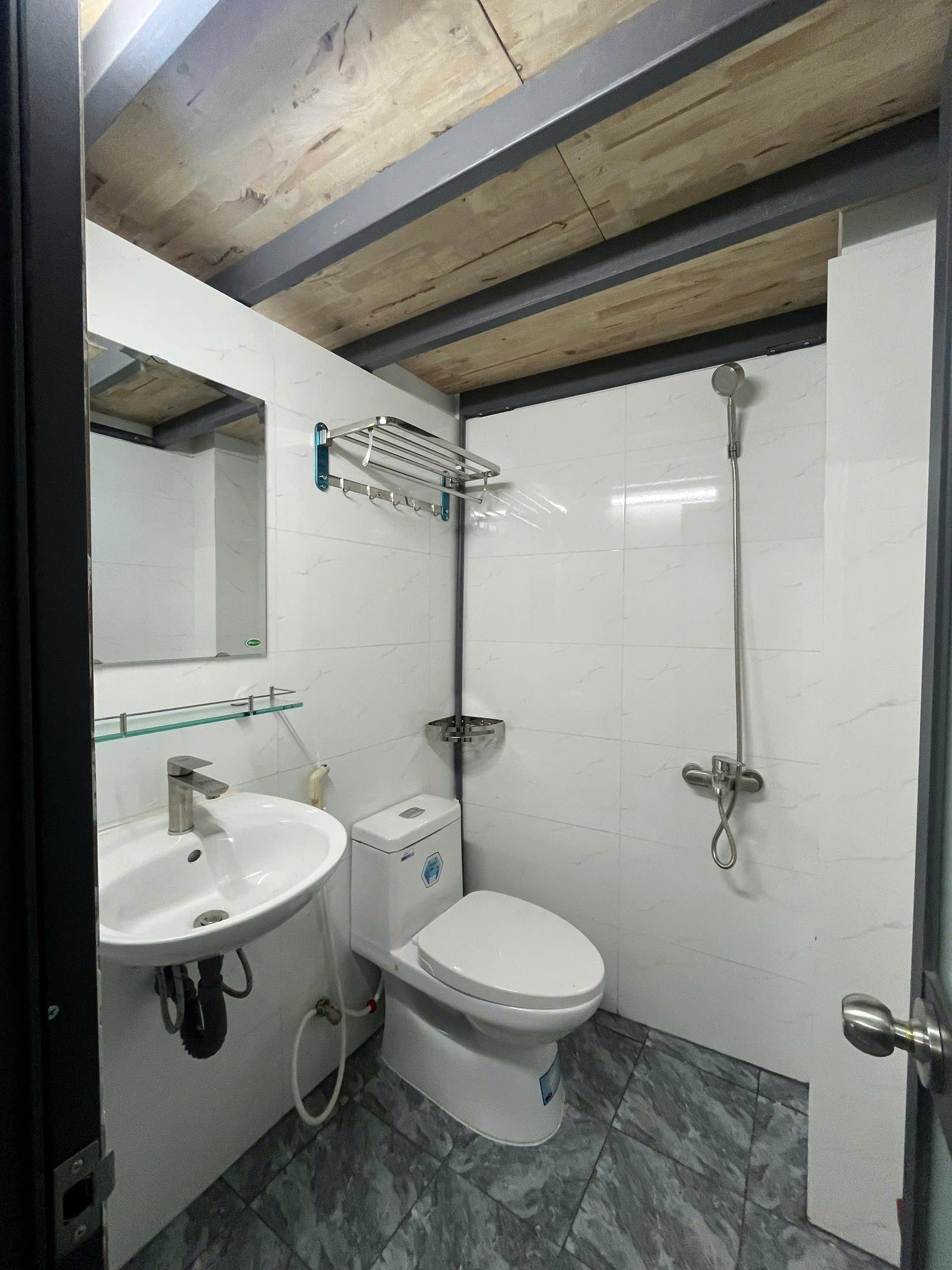 51/11 KP7, LÝ PHỤC MAN