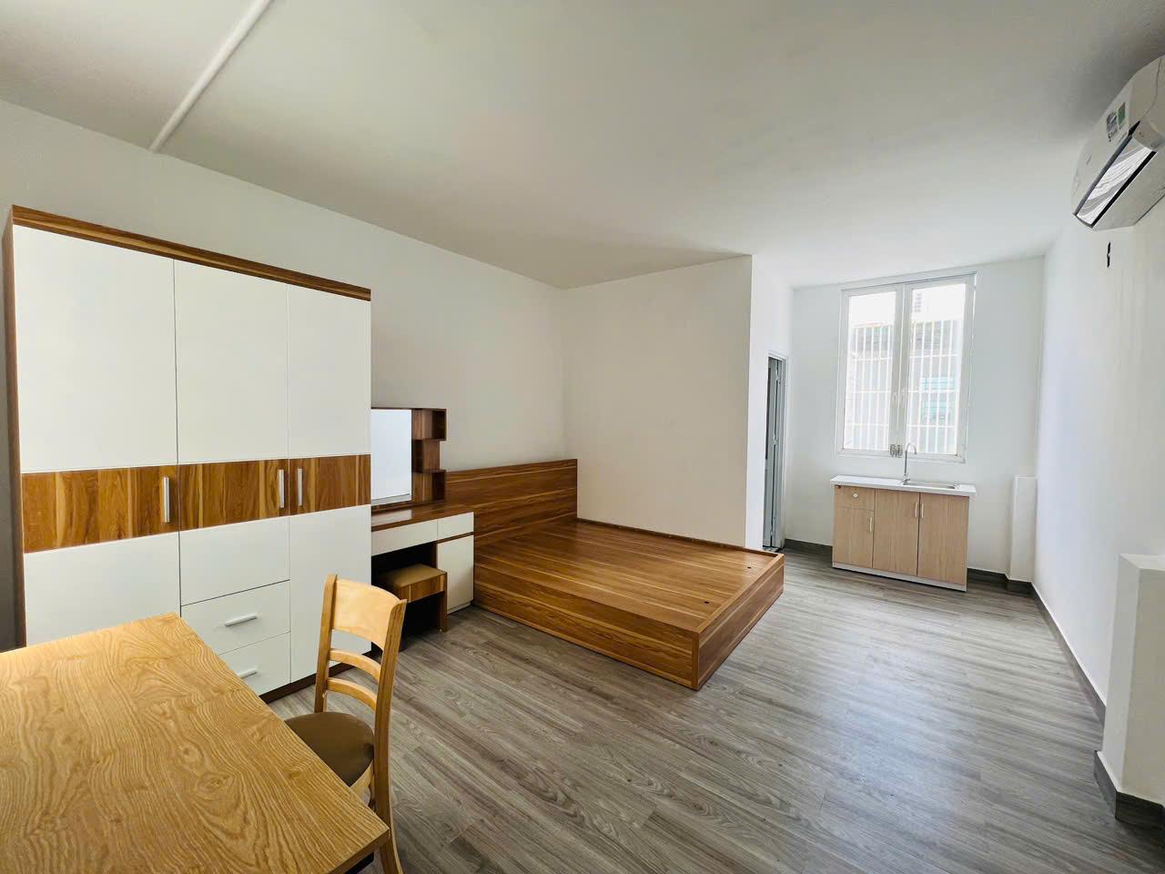 132 NGUYỄN SỸ SÁCH