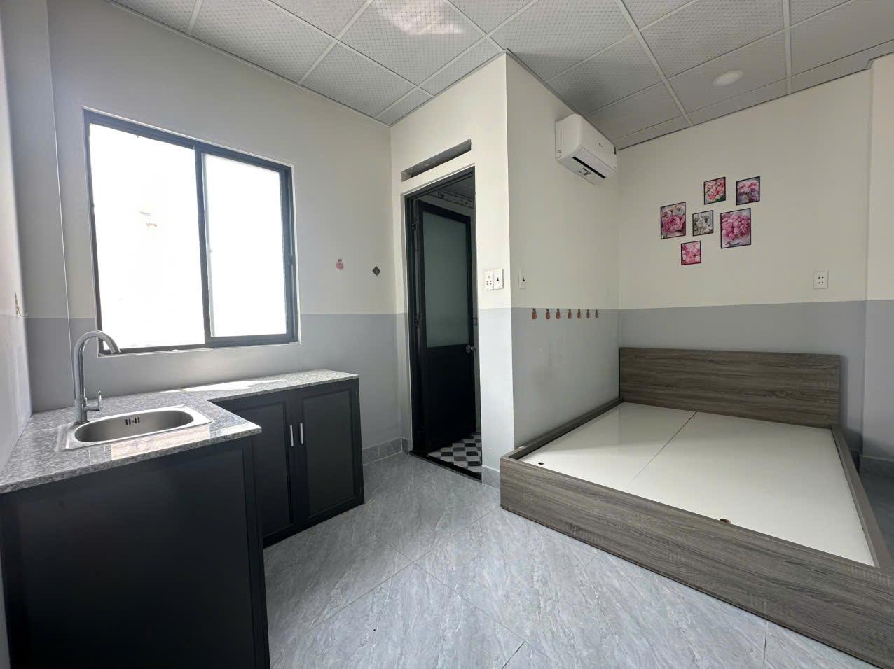 366/27A LÊ VĂN QUỚI