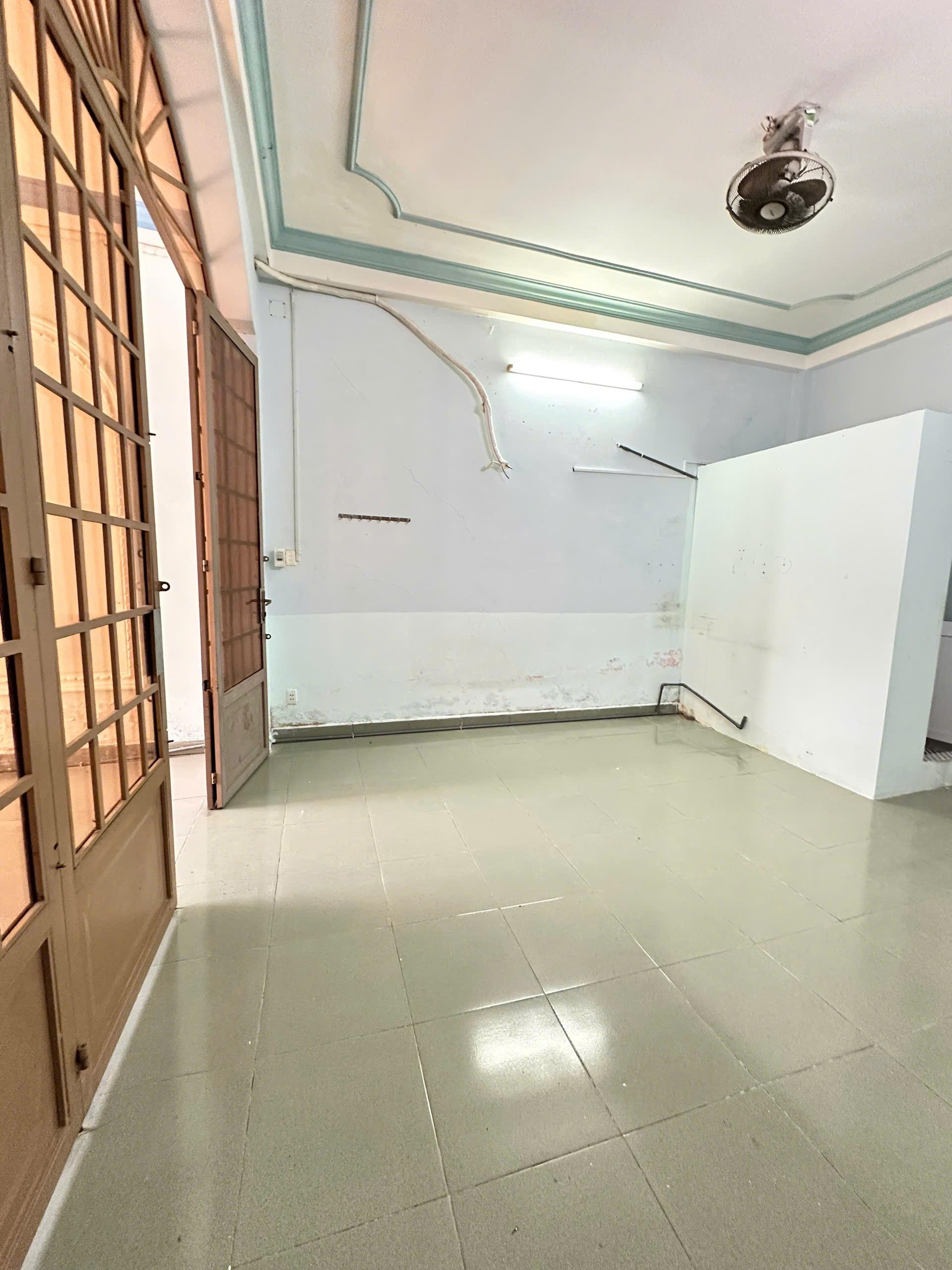 1283/17C HUỲNH TẤN PHÁT