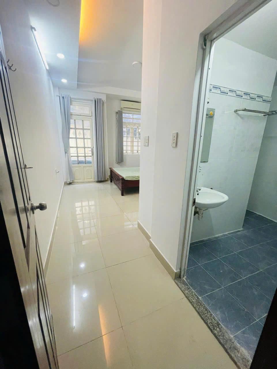 180/45 NGUYỄN HỮU CẢNH