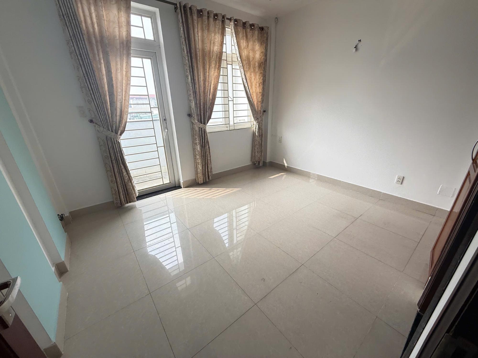 112/7A NGUYỄN VĂN QUÁ