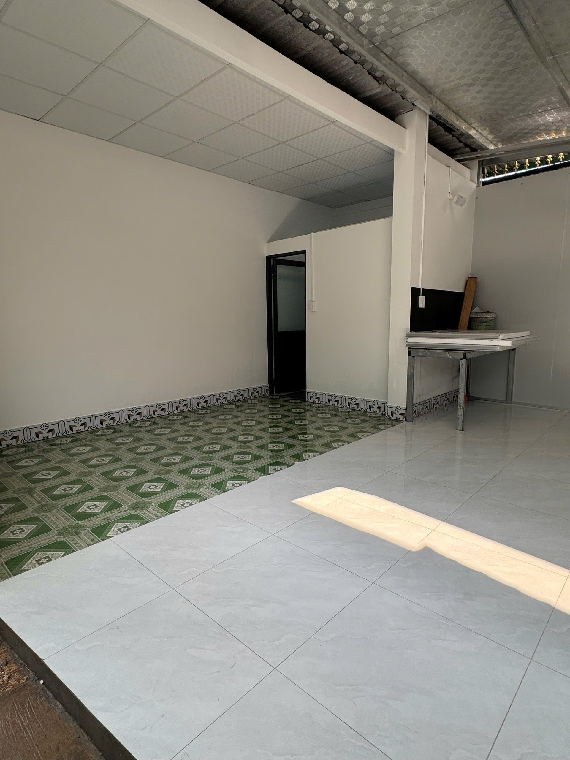 61/18 LÊ VĂN TÁCH