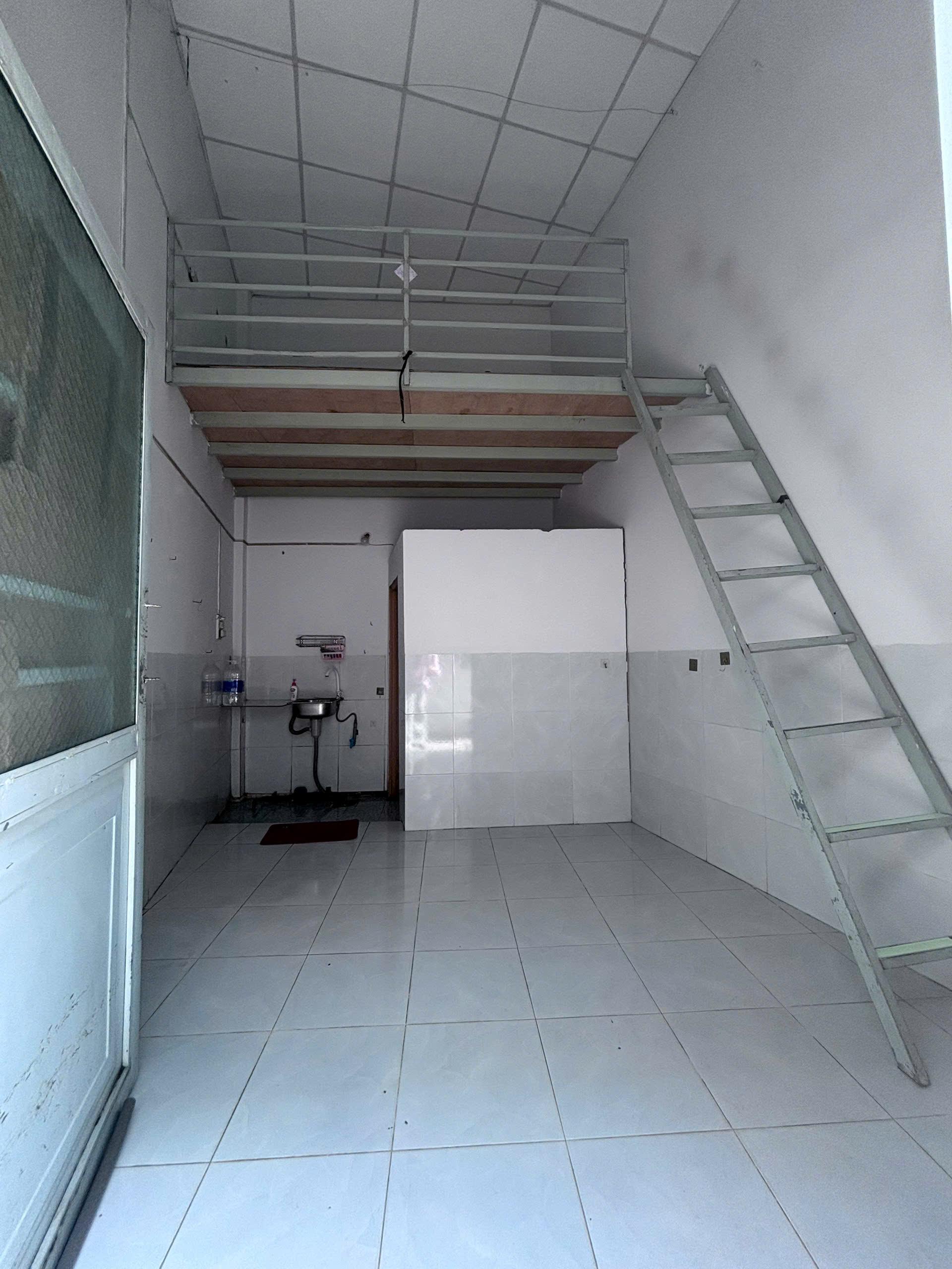 TRỌ HẺM 553 ĐƯỜNG 30/4_ CHỊ DIỄM