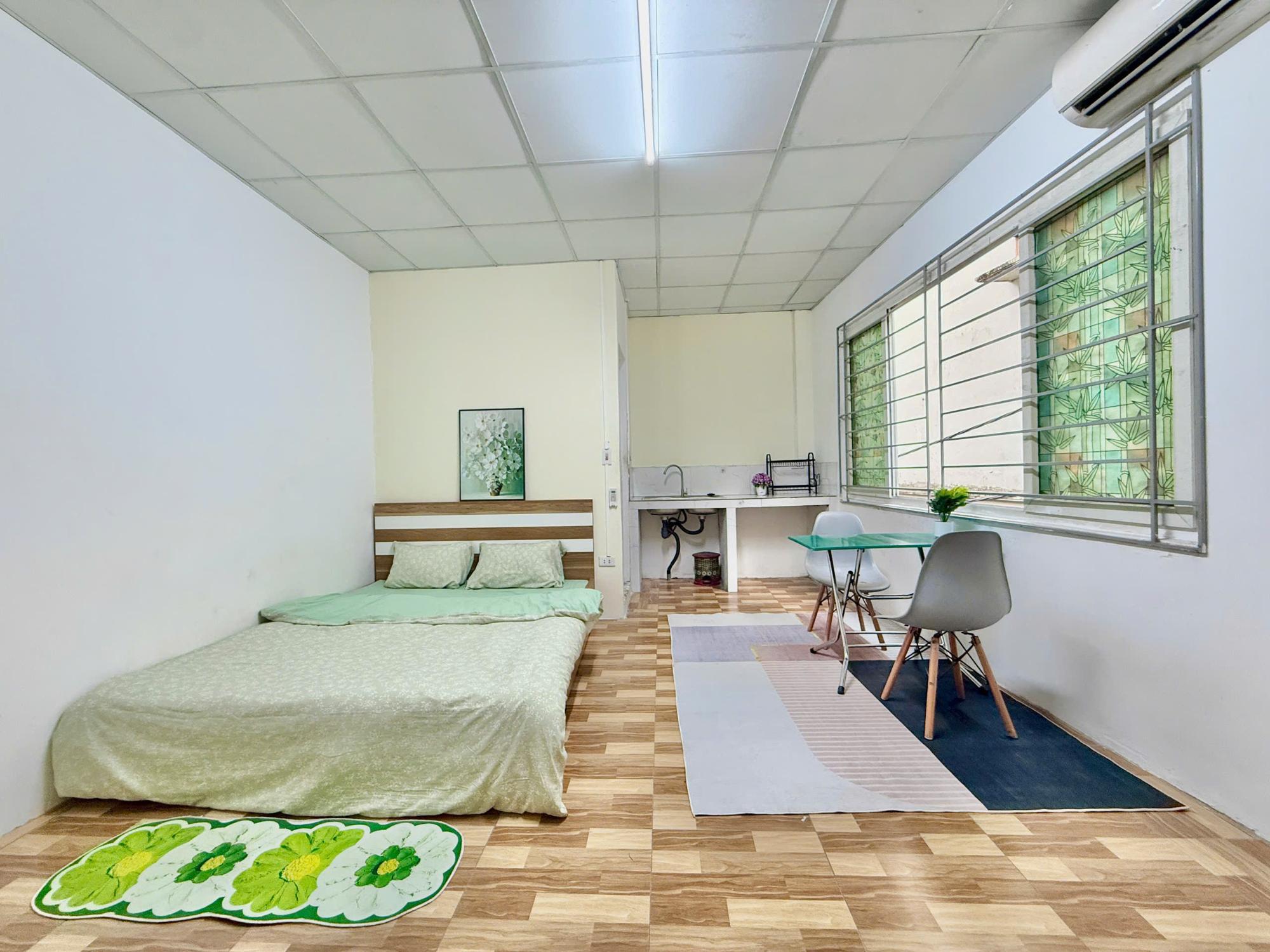 17/9/472 LẠC LONG QUÂN