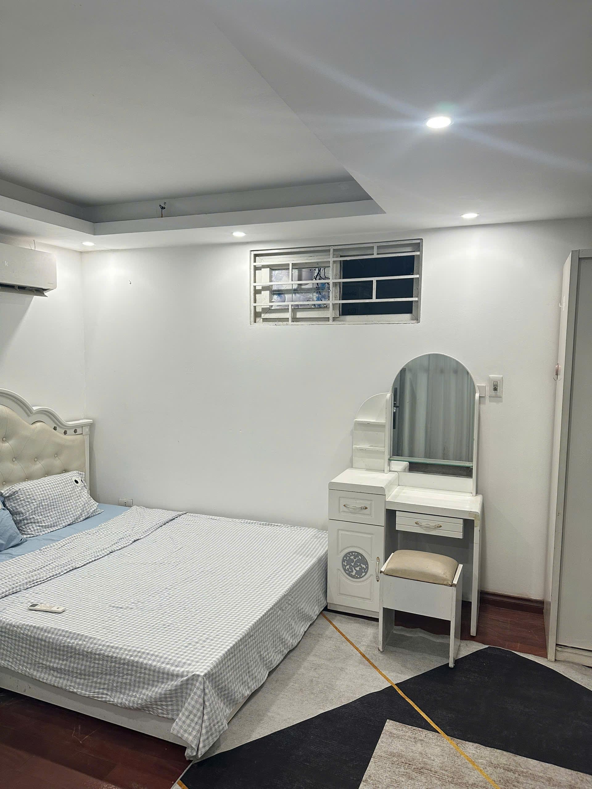 36 NGÁCH 33/49 PHÚ MỸ