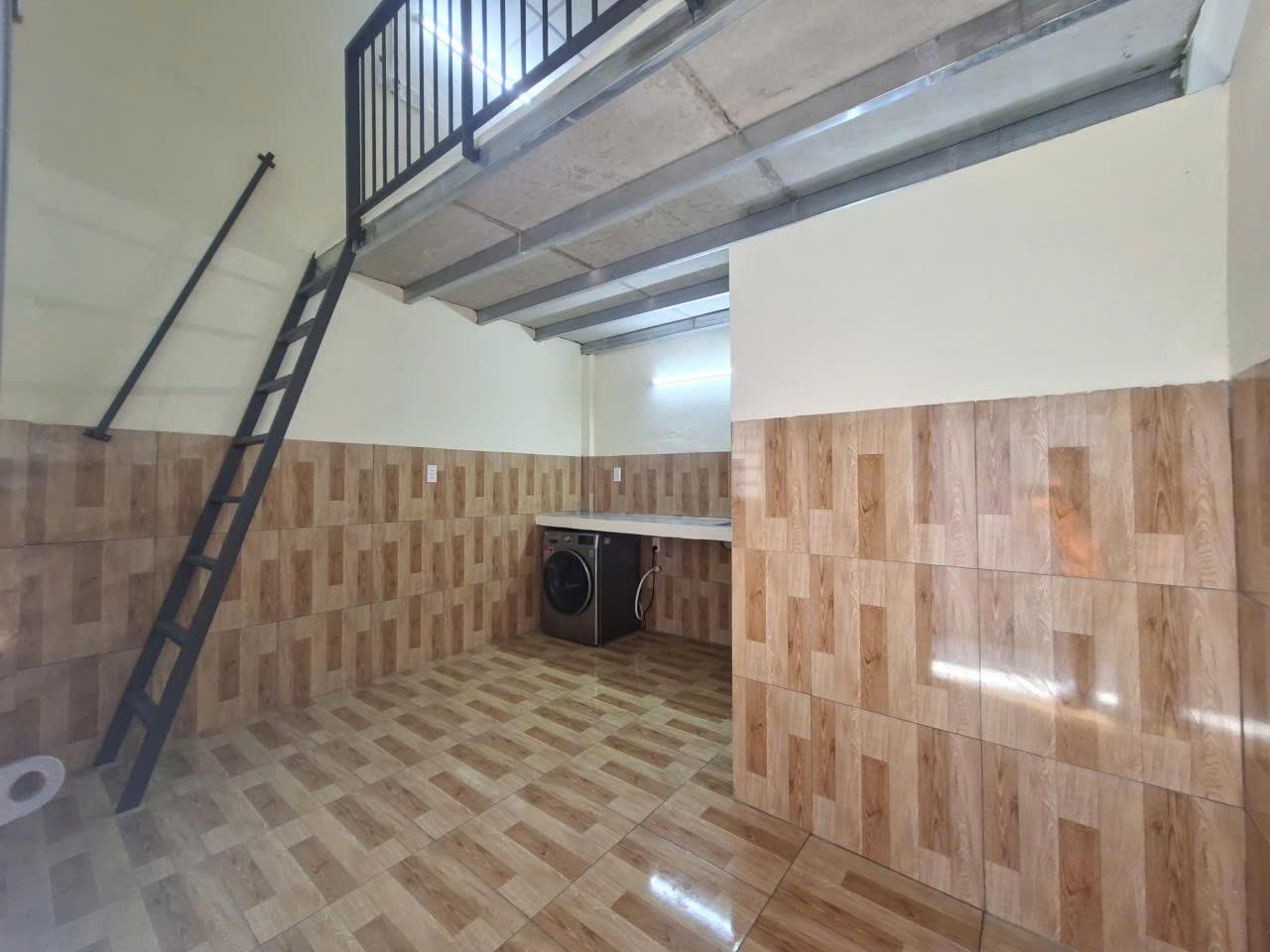 115/8/9B PHẠM HỮU LẦU