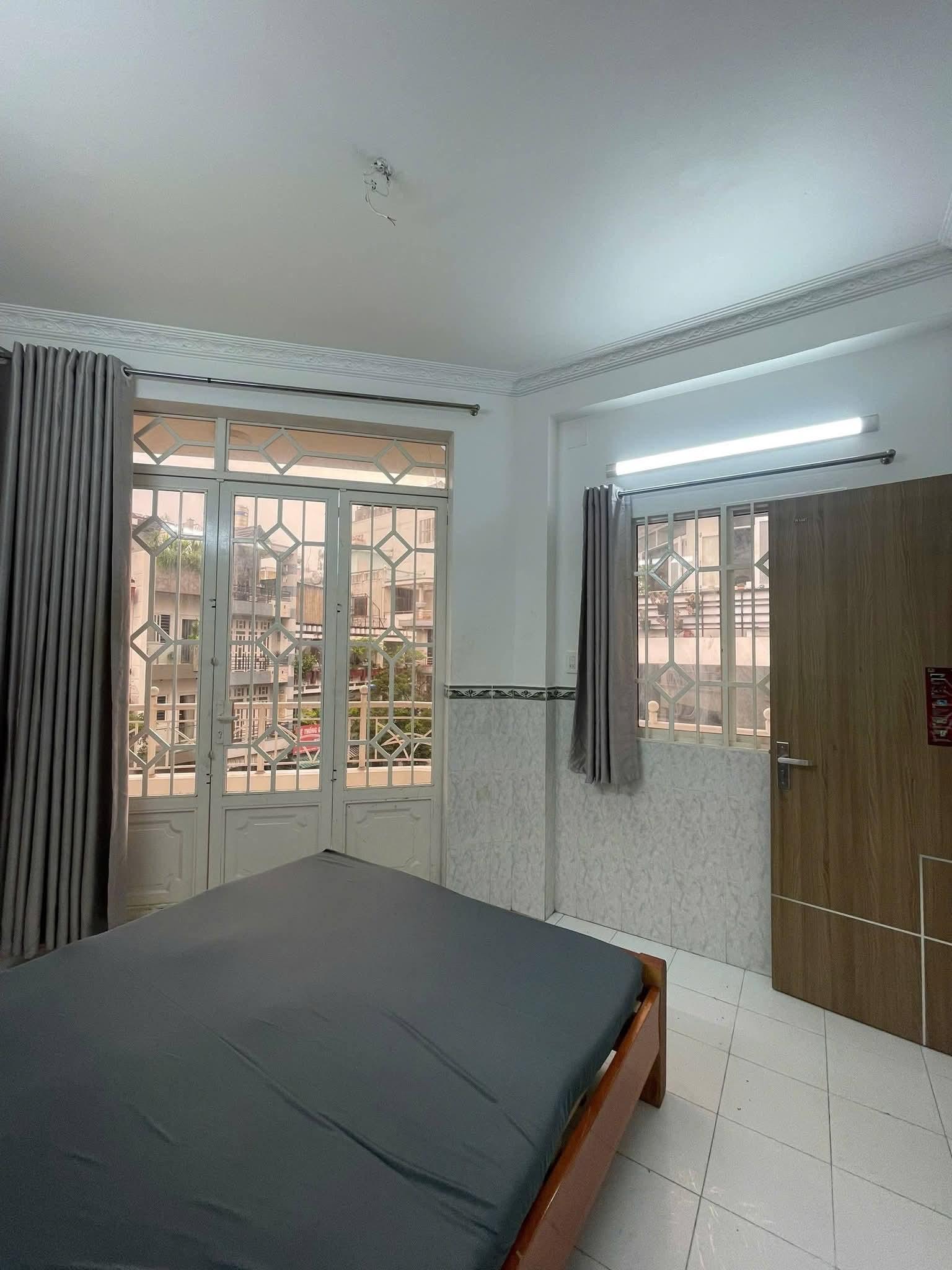 186 HÀN HẢI NGUYÊN