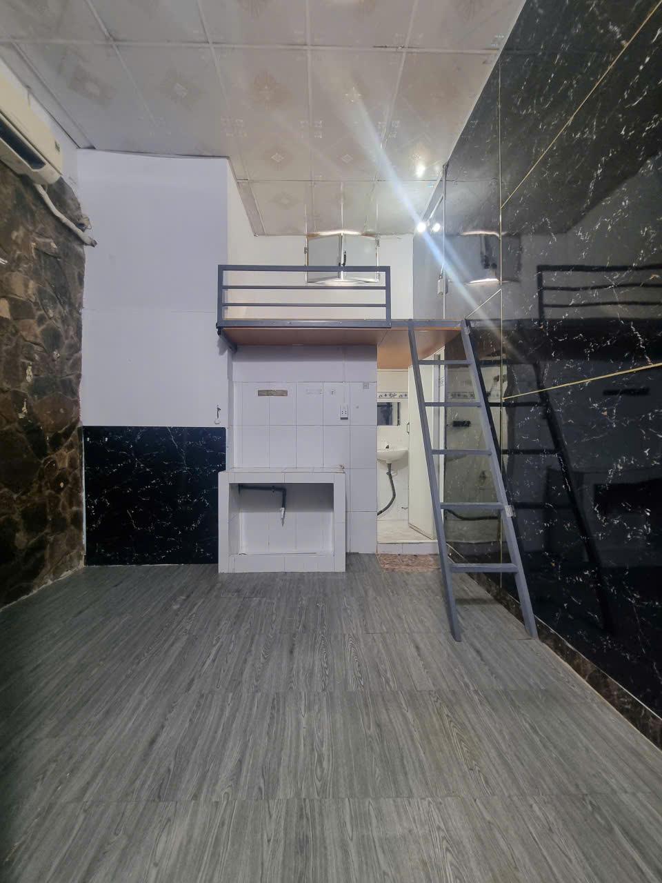 28/4 LÊ LAI