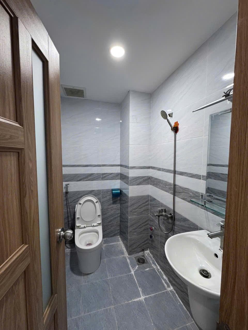 702/84 LÊ ĐỨC THỌ
