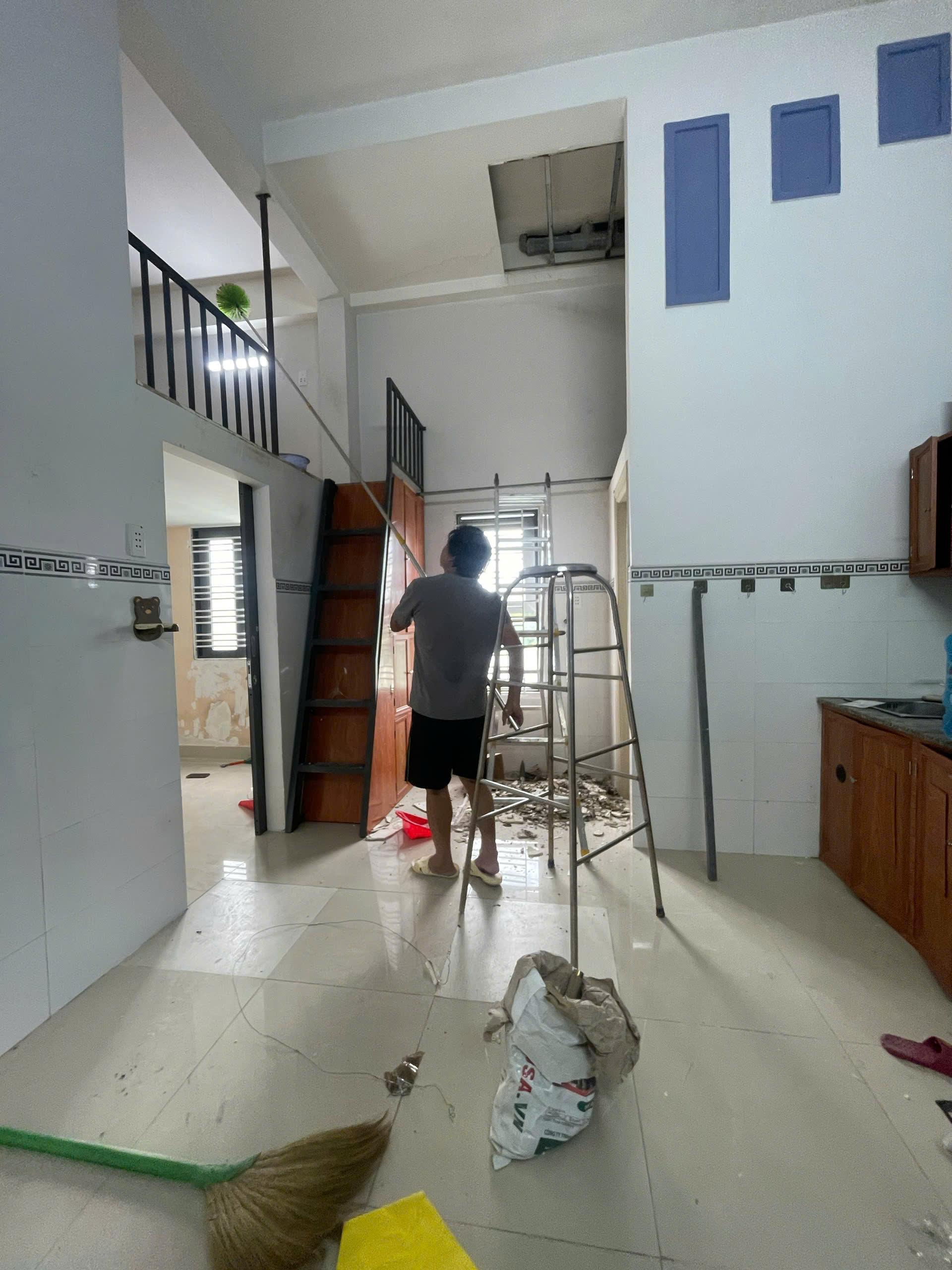 568/69 LÊ VĂN VIỆT
